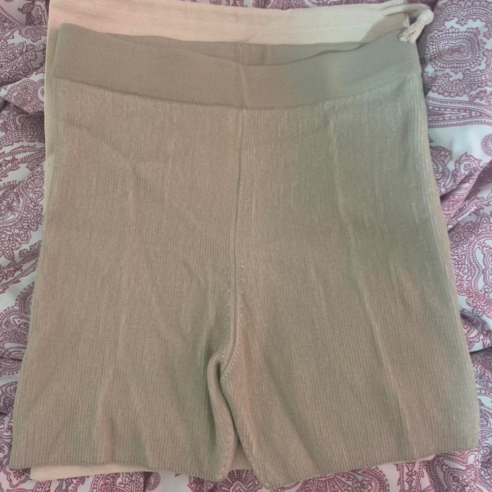 Jacquemus le short arancia in beige colorway size 34